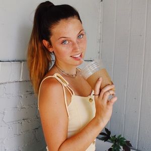 Meet your Posher, Leah